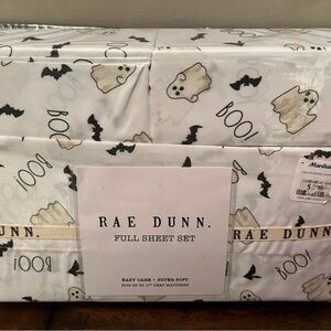 Rae Dunn Halloween Boo Ghosts Print Sheet Set Full 4-pc
New in Bag